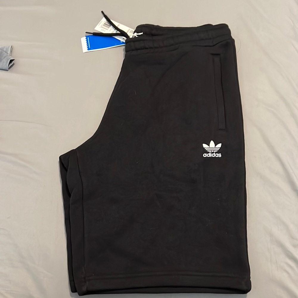 Adidas mens essential shorts